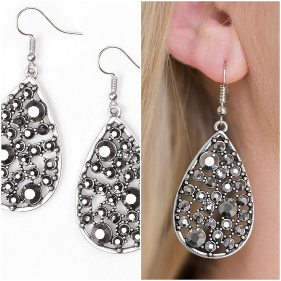 GLOW WITH THE FLOW SILVER EARRINGS